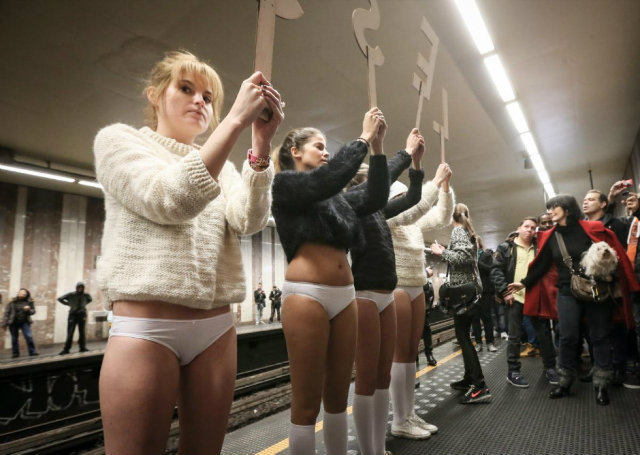 pants-subway-ride-brussels